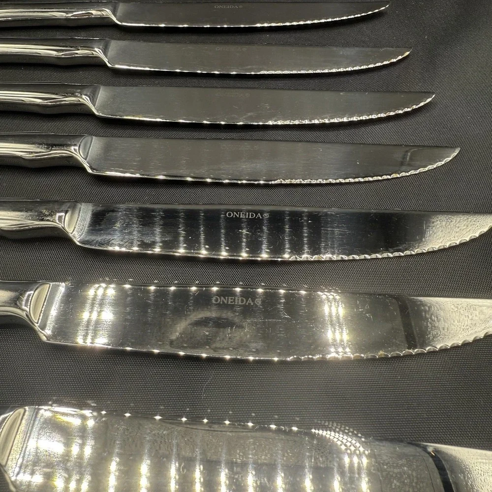 Oneida Carolina Pattern‎ Steak Knives Set Of 9